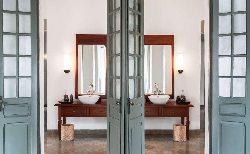 Amantaka Resort 루앙프라방 외부 사진